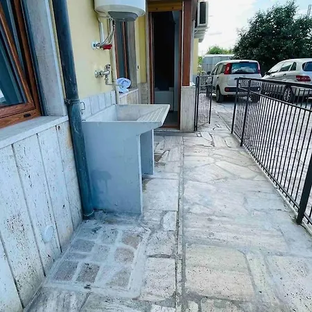 Alba - Parcheggio Gratis, Fronte Caserma, Clima *