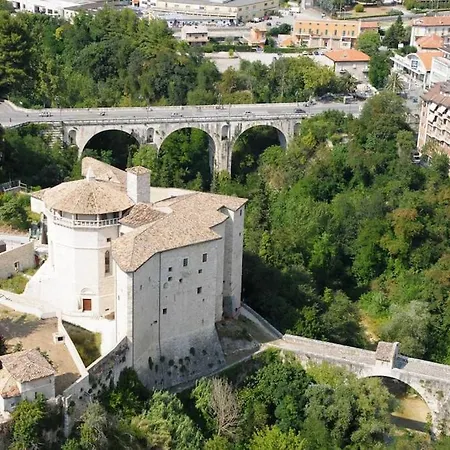 Apartment Alba - Parcheggio Gratis, Fronte Caserma, Clima Ascoli Piceno